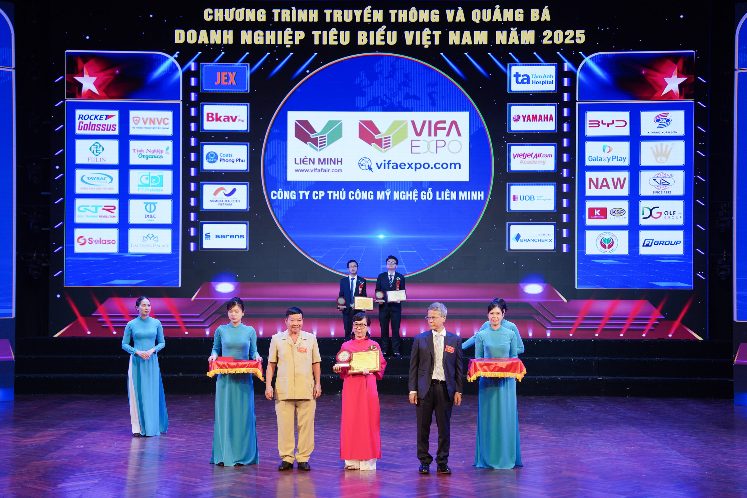 Cong ty Lien minh nhan gia doanh nghiep xuat sac hang dau Viet Nam nam 2025