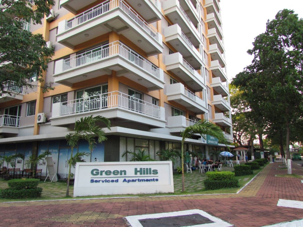 Green hills 1
