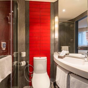 https://www.accorhotels.com/9468